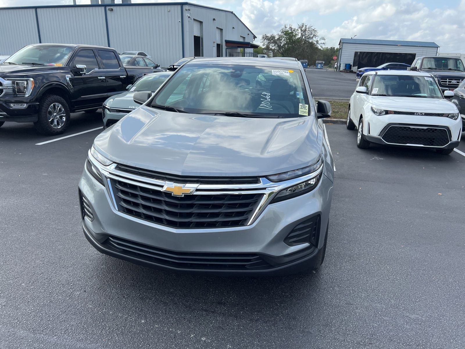 Used 2024 Chevrolet Equinox LS image 16