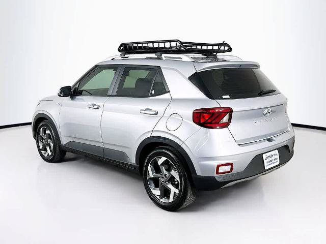 Used 2025 Hyundai Venue SEL FWD image 4