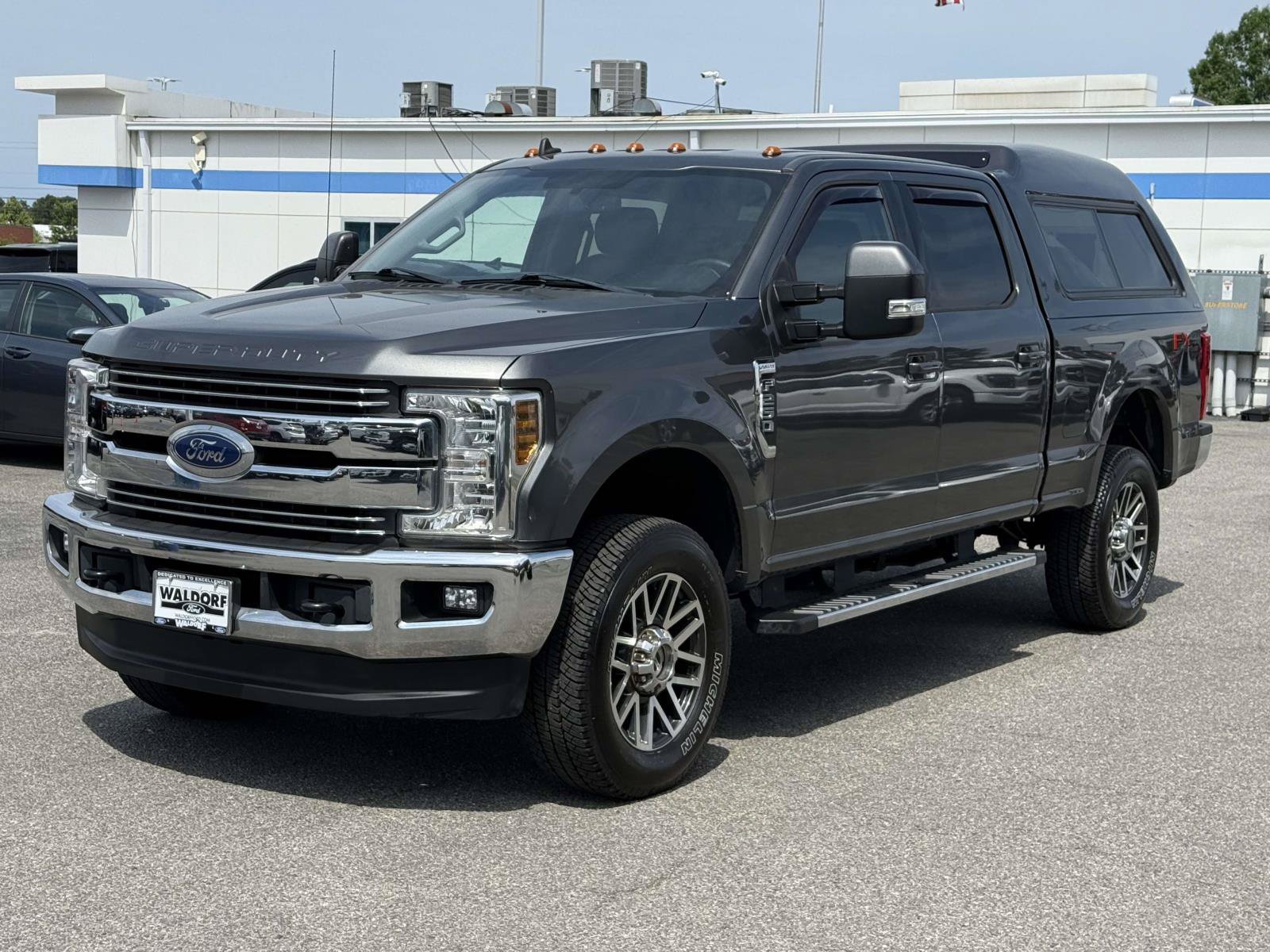 Certified 2019 Ford F250 Lariat w/ FX4 Off-Road Package AWD/4WD image 5