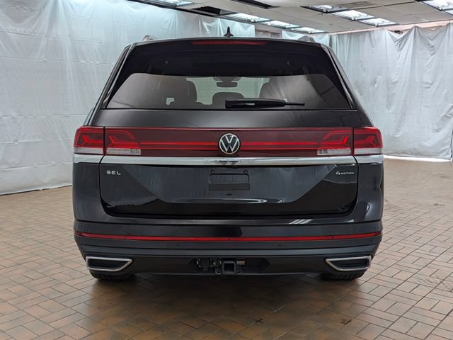 Used 2024 Volkswagen Atlas SEL AWD/4WD image 4
