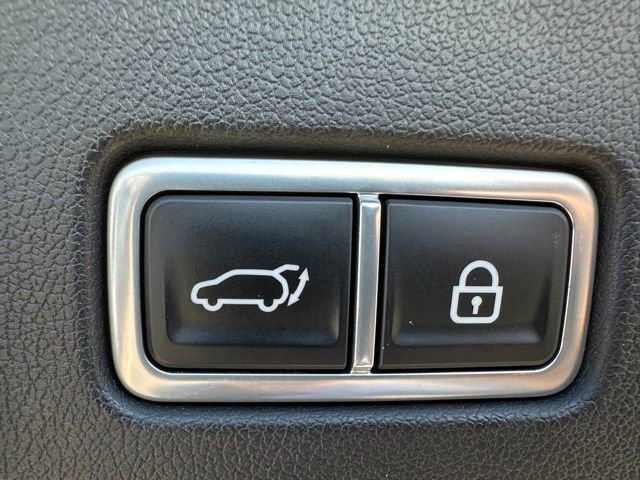 Used 2023 Kia Sorento SX AWD/4WD image 11