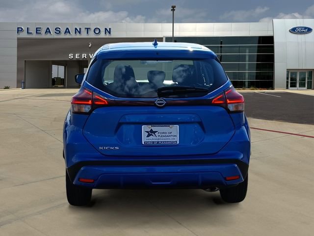 Used 2024 Nissan Kicks S image 4