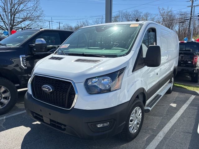 Certified 2025 Ford Transit 250 Low Roof w/ Exterior Upgrade Package RWD image 3