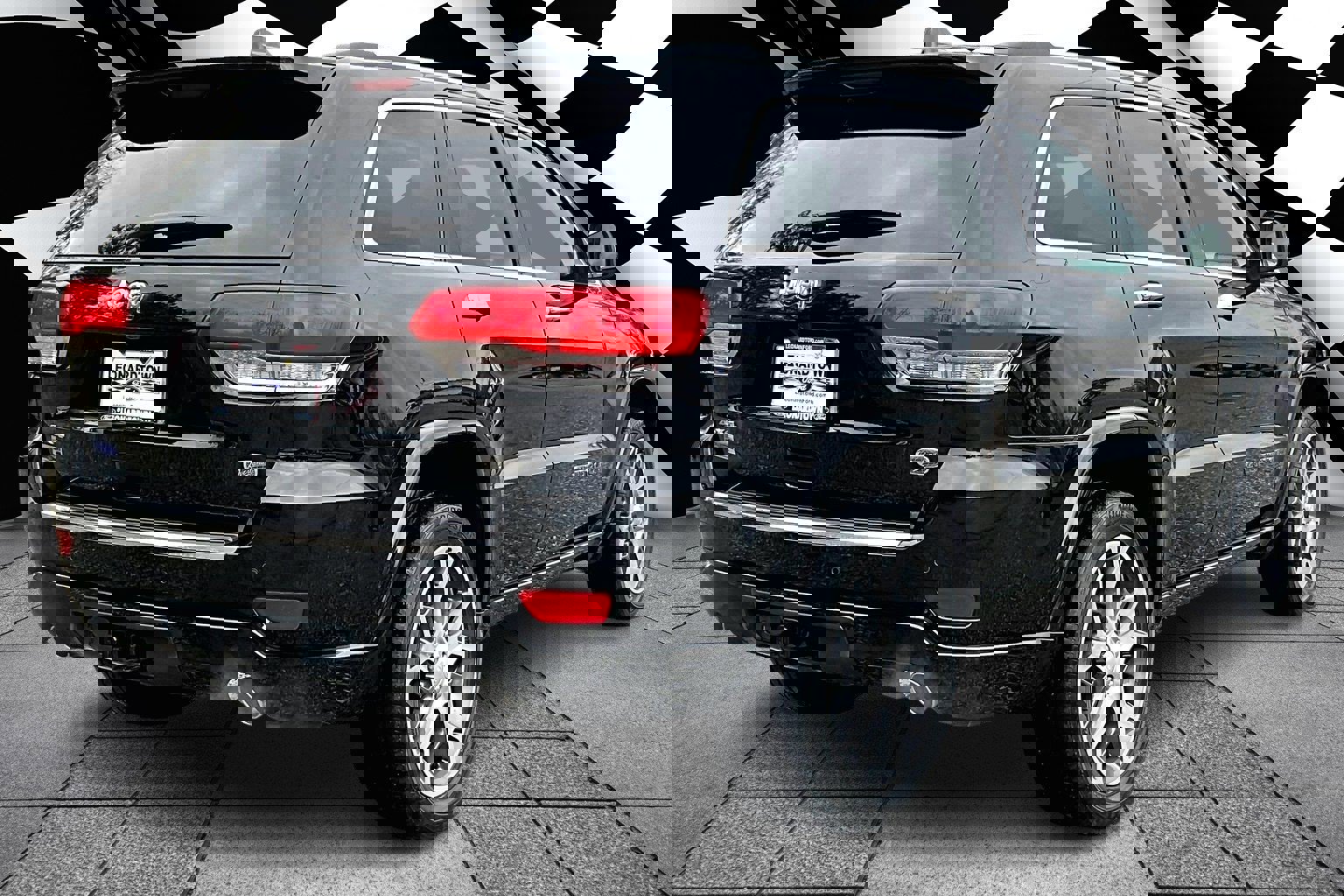 Used 2019 Jeep Grand Cherokee Overland image 4