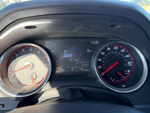 Used 2020 Toyota Camry XSE image 13