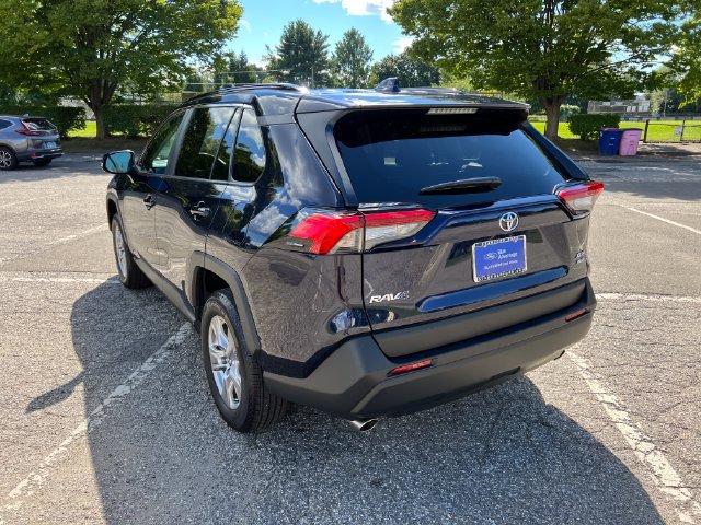 Used 2025 Toyota RAV4 XLE AWD/4WD image 8