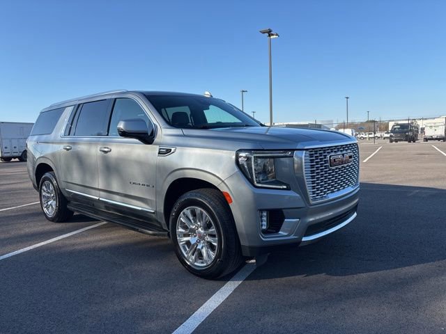 Used 2023 GMC Yukon XL Denali image 6