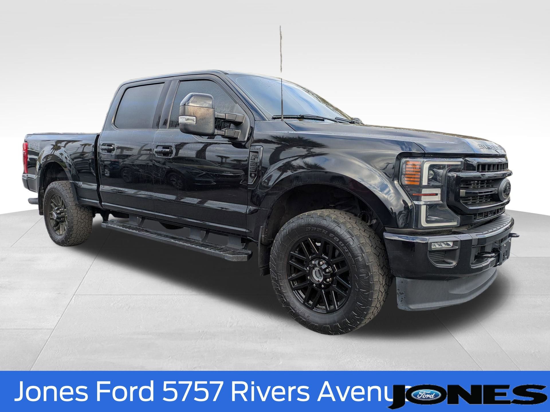 Certified 2022 Ford F250 Lariat w/ Black Appearance Package image 3