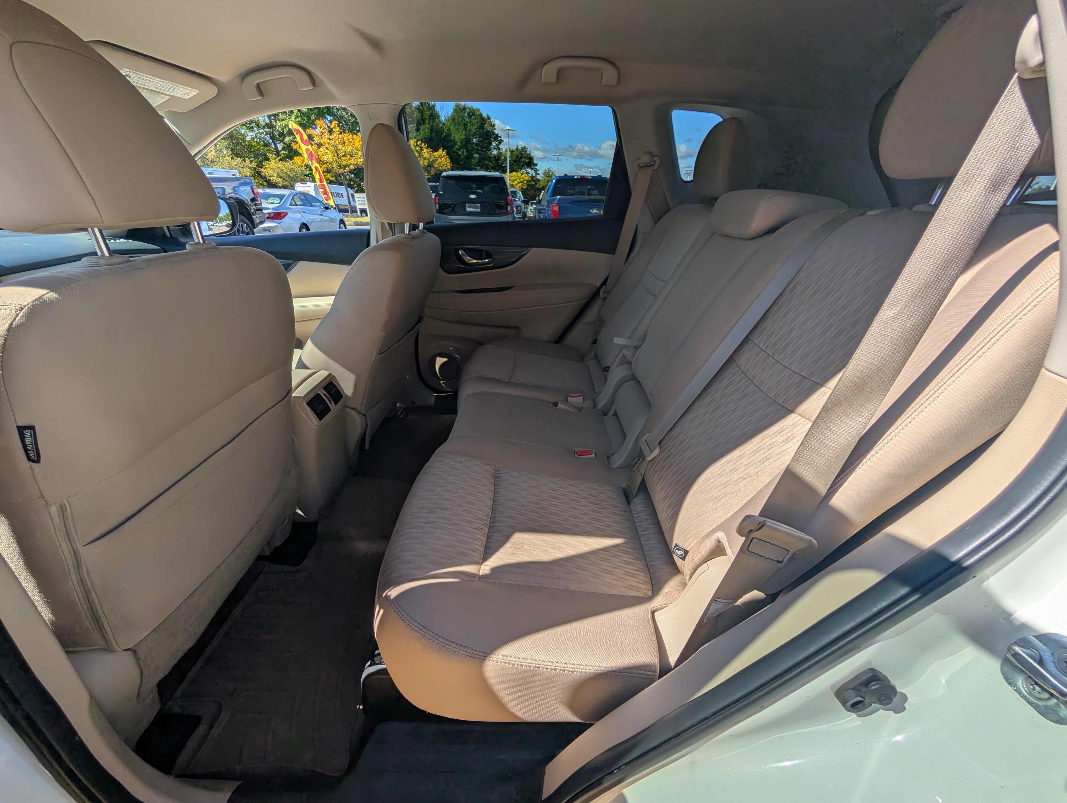Used 2018 Nissan Rogue SV w/ Premium Package AWD/4WD image 17