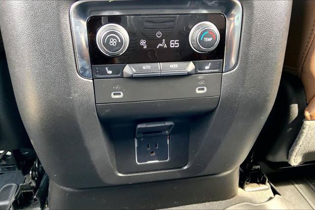 Used 2023 Chevrolet Tahoe High Country AWD/4WD image 33