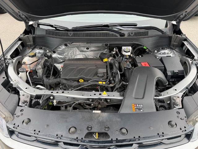 Used 2025 Chevrolet Trax RS FWD image 21