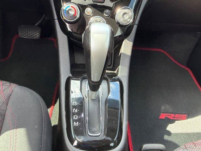 Used 2018 Chevrolet Sonic LT w/ Fun and Sun Package FWD image 17