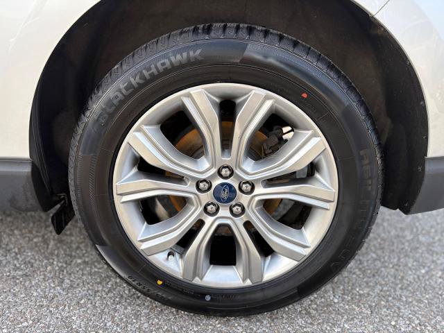 Certified 2019 Ford Edge Titanium w/ Equipment Group 301A FWD image 33