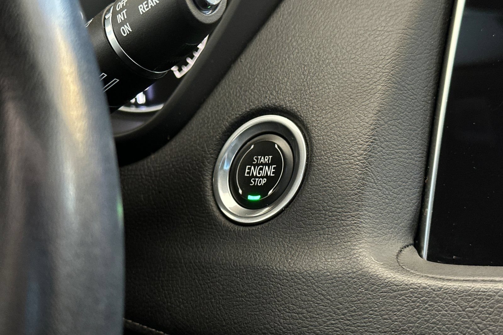 Used 2023 Cadillac XT4 Premium Luxury FWD image 21