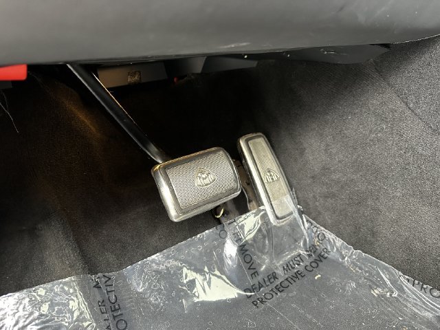Used 2024 Mercedes-Benz Maybach GLS 600 4MATIC image 33