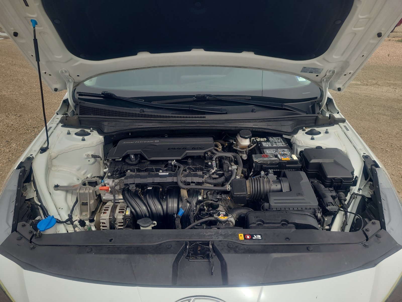 Used 2022 Hyundai Elantra SE FWD image 21