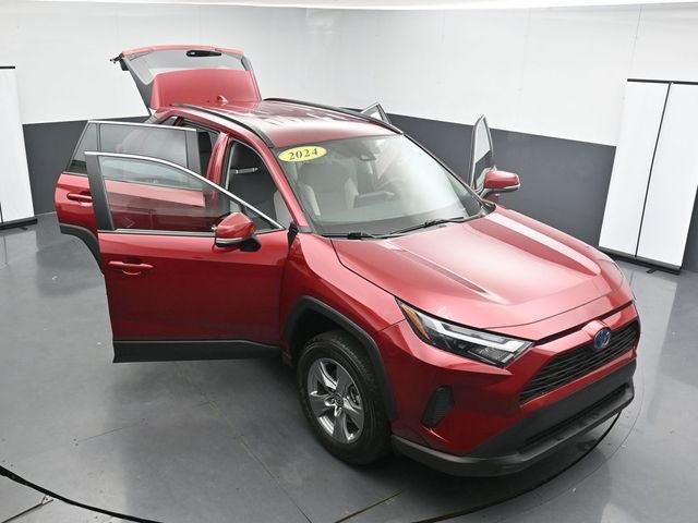 Used 2024 Toyota RAV4 XLE AWD/4WD image 35