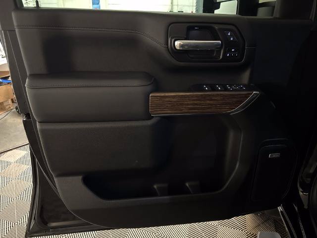 Used 2022 Chevrolet Silverado 2500 High Country w/ Safety Package II AWD/4WD image 16