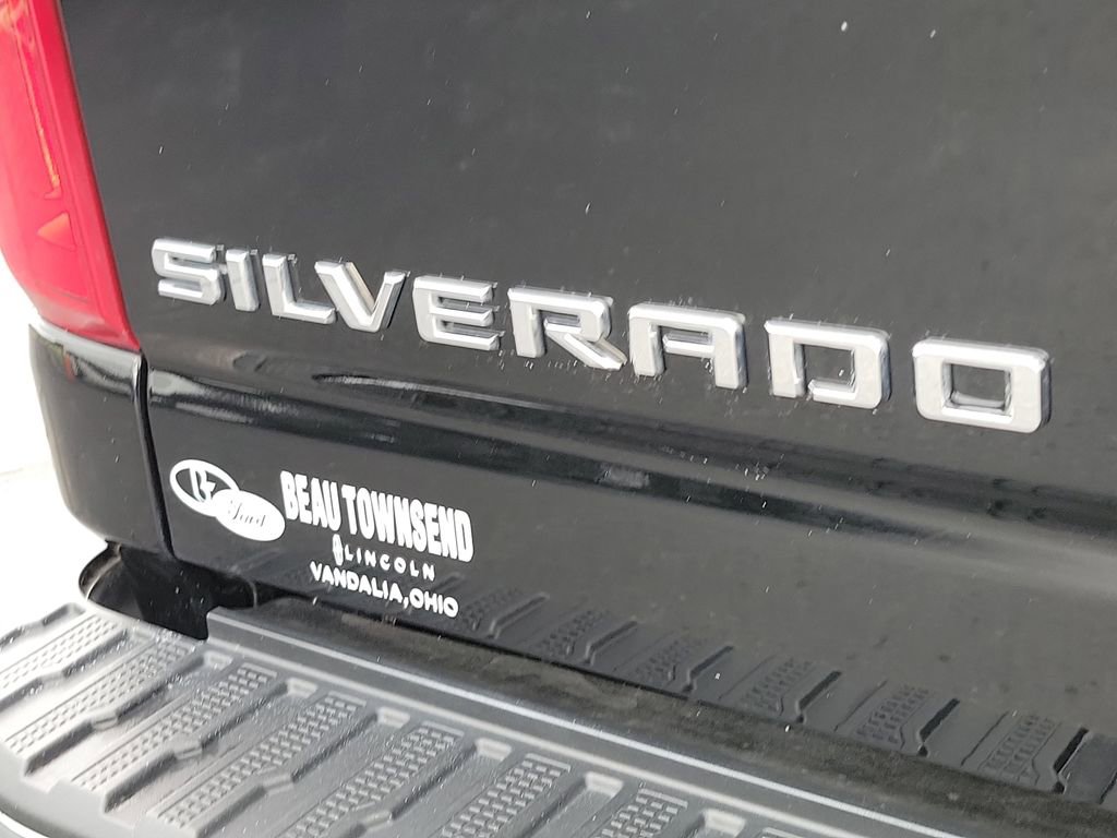 Used 2022 Chevrolet Silverado 2500 LTZ w/ LTZ Convenience Package AWD/4WD image 11