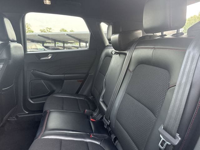 Certified 2025 Ford Escape ST-Line Select AWD/4WD image 21