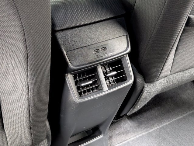 Used 2026 Chevrolet Equinox LT FWD image 15