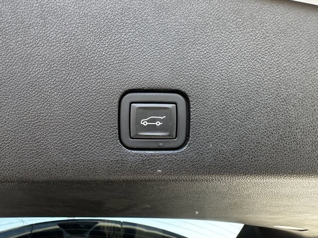 Used 2023 Cadillac XT6 Premium Luxury w/ Technology Package image 47