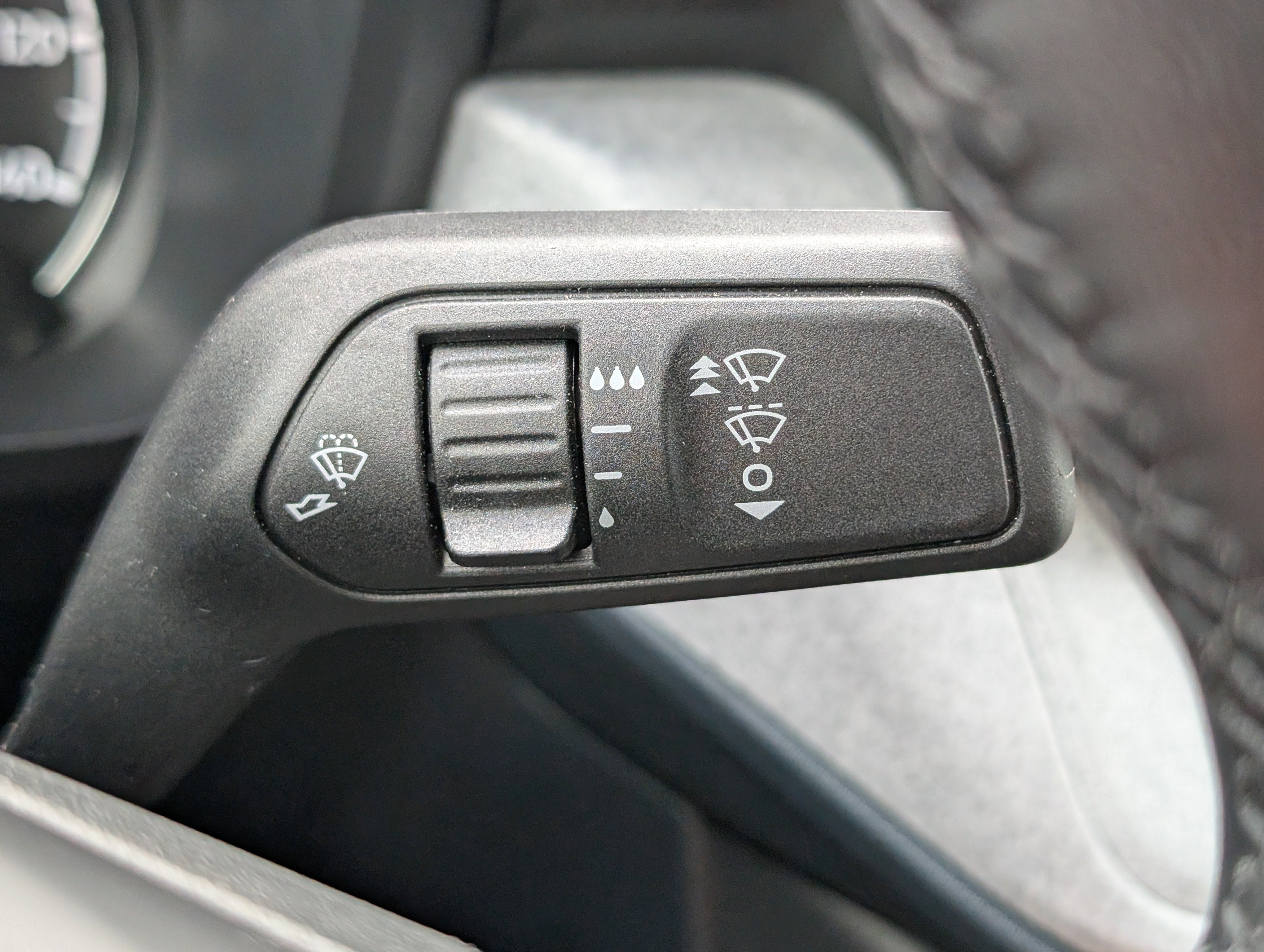 Certified 2024 Ford Maverick XLT w/ XLT Luxury Package image 27