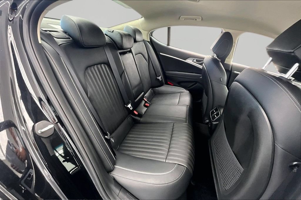 Used 2022 Genesis G70 3.3T AWD/4WD image 27
