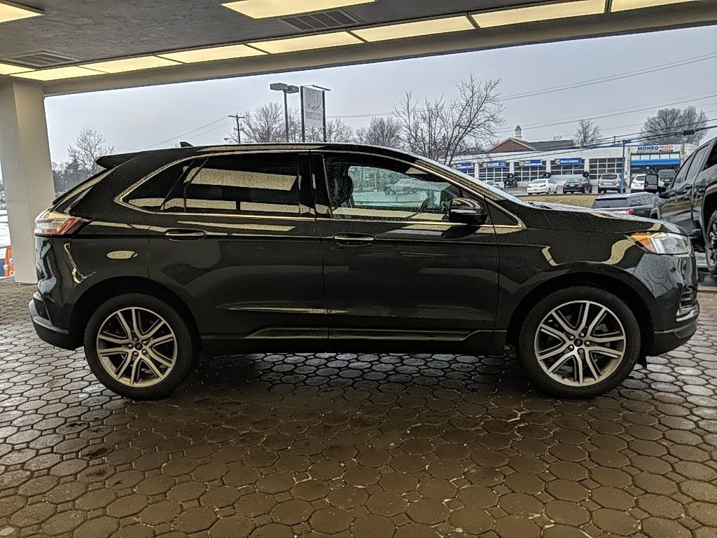 Certified 2024 Ford Edge Titanium w/ Equipment Group 301A image 4