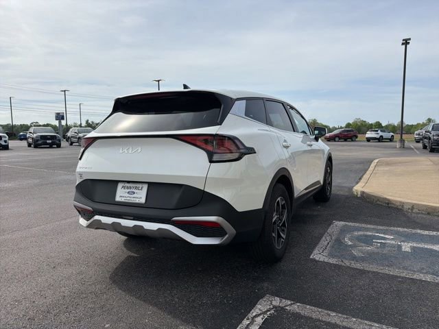Used 2023 Kia Sportage LX FWD image 5