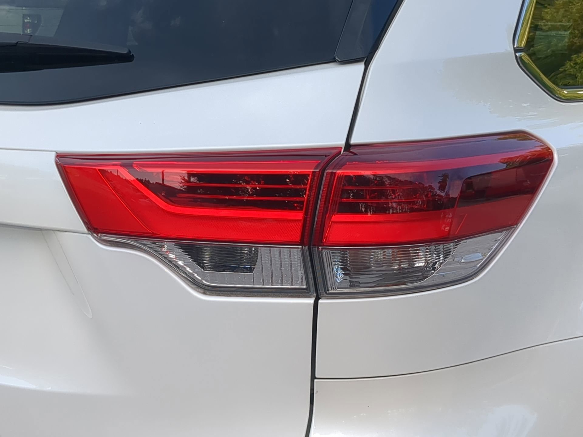 Used 2019 Toyota Highlander LE FWD image 45