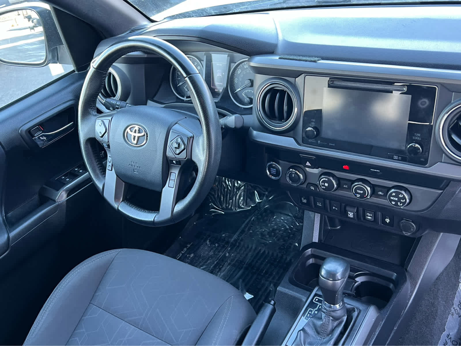 Used 2019 Toyota Tacoma TRD Sport w/ Technology Package AWD/4WD image 20