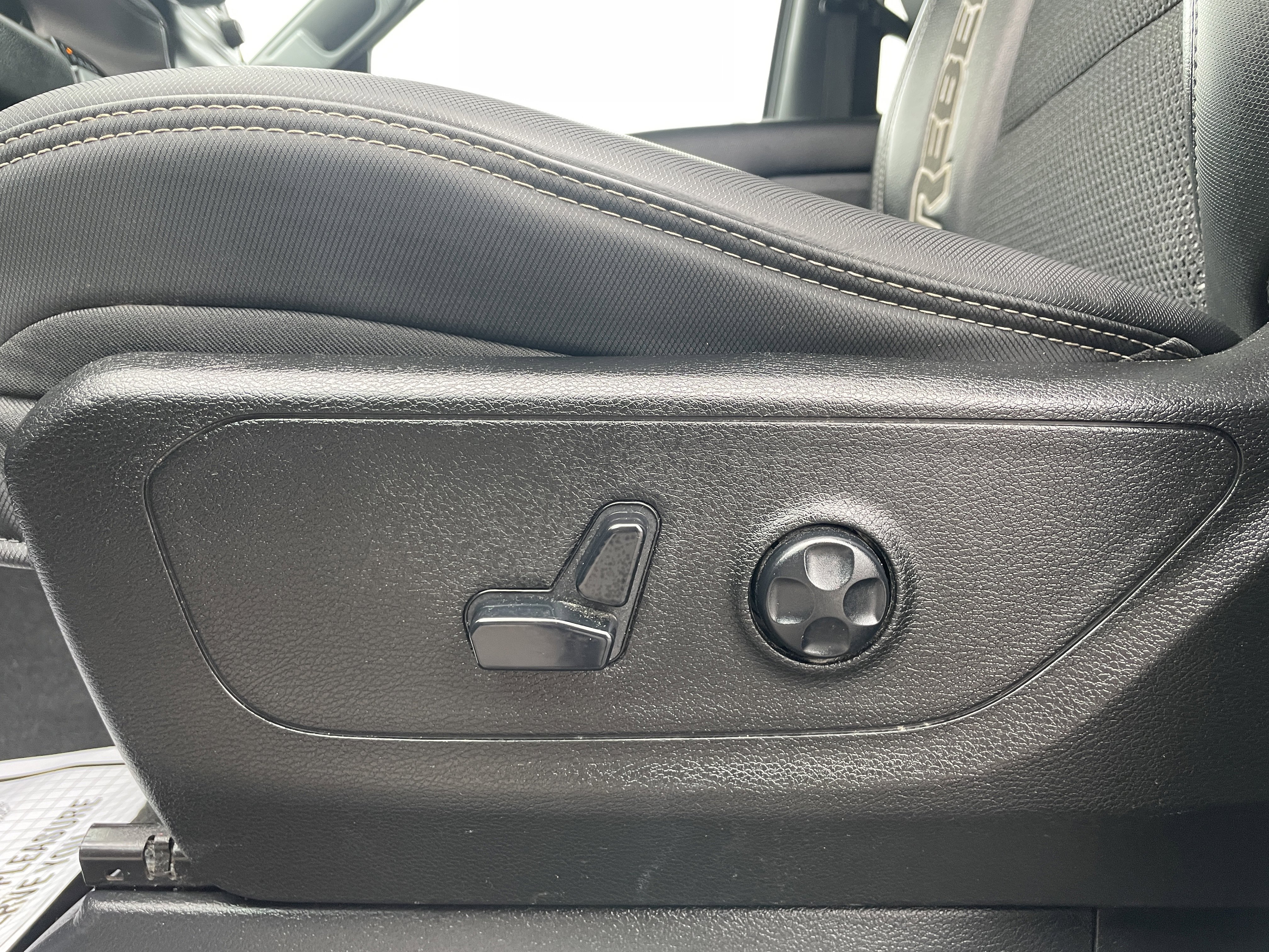 Used 2020 RAM 1500 Rebel image 15