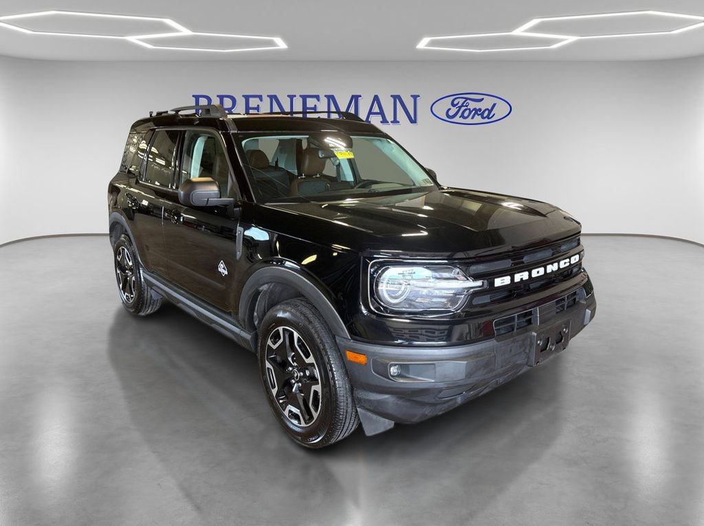 Certified 2022 Ford Bronco Sport Outer Banks w/ Tech Package AWD/4WD image 3
