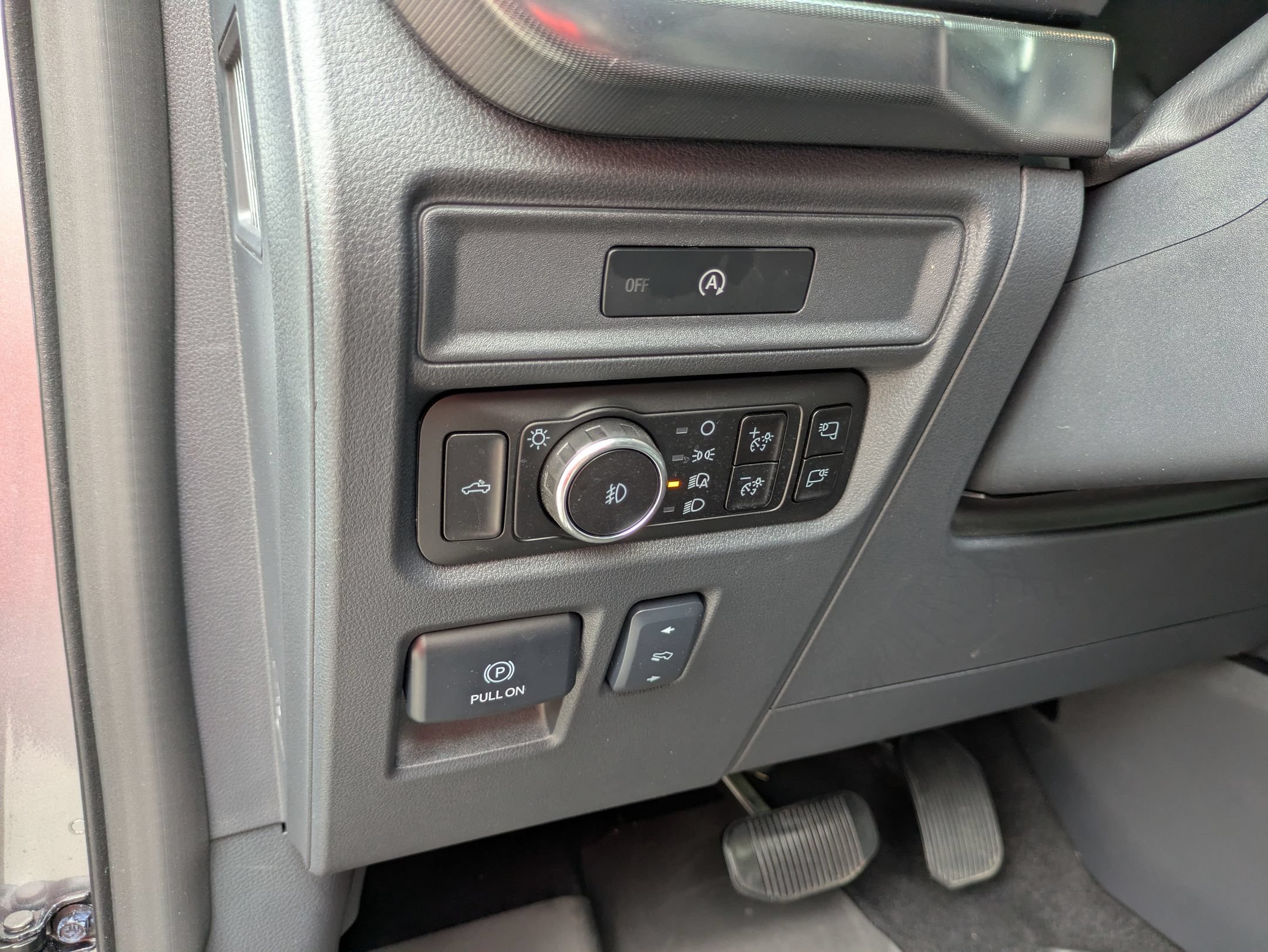 Certified 2025 Ford F150 Platinum w/ Equipment Group 702A High AWD/4WD image 18