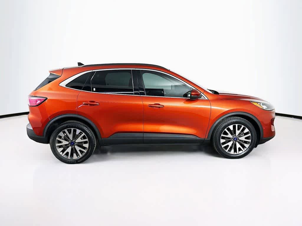 Certified 2020 Ford Escape Titanium AWD/4WD image 26
