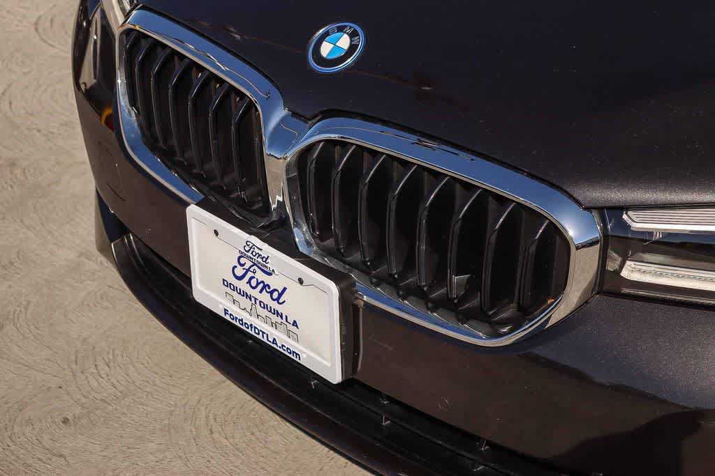 Used 2023 BMW 530e w/ Premium Package RWD image 8