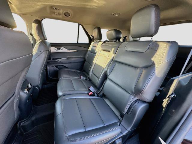 Certified 2025 Ford Explorer Active w/ Active Comfort Package AWD/4WD image 19