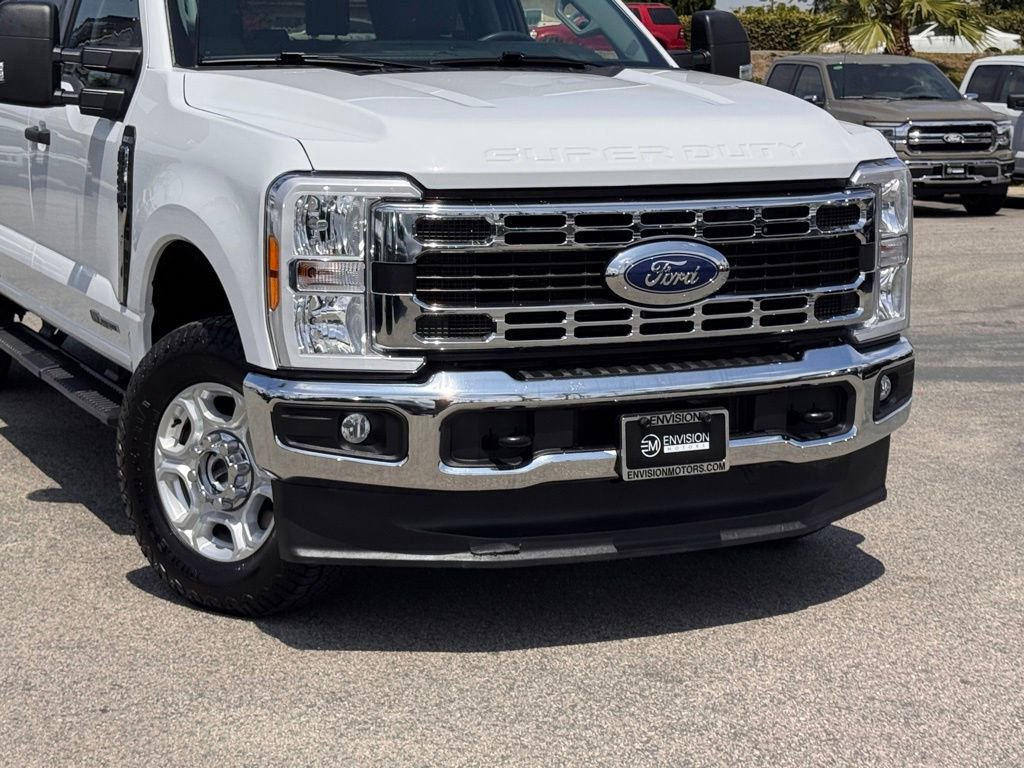 Certified 2025 Ford F250 XLT w/ FX4 Off-Road Package AWD/4WD image 3