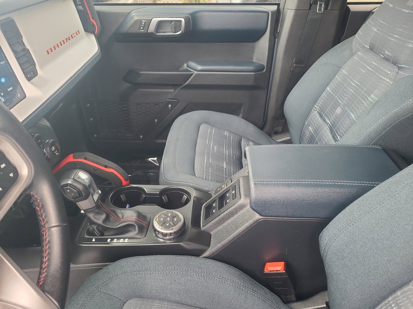 Certified 2025 Ford Bronco Heritage Edition AWD/4WD image 15