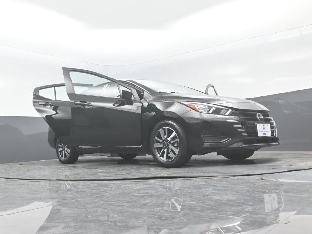 Used 2024 Nissan Versa SV FWD image 28