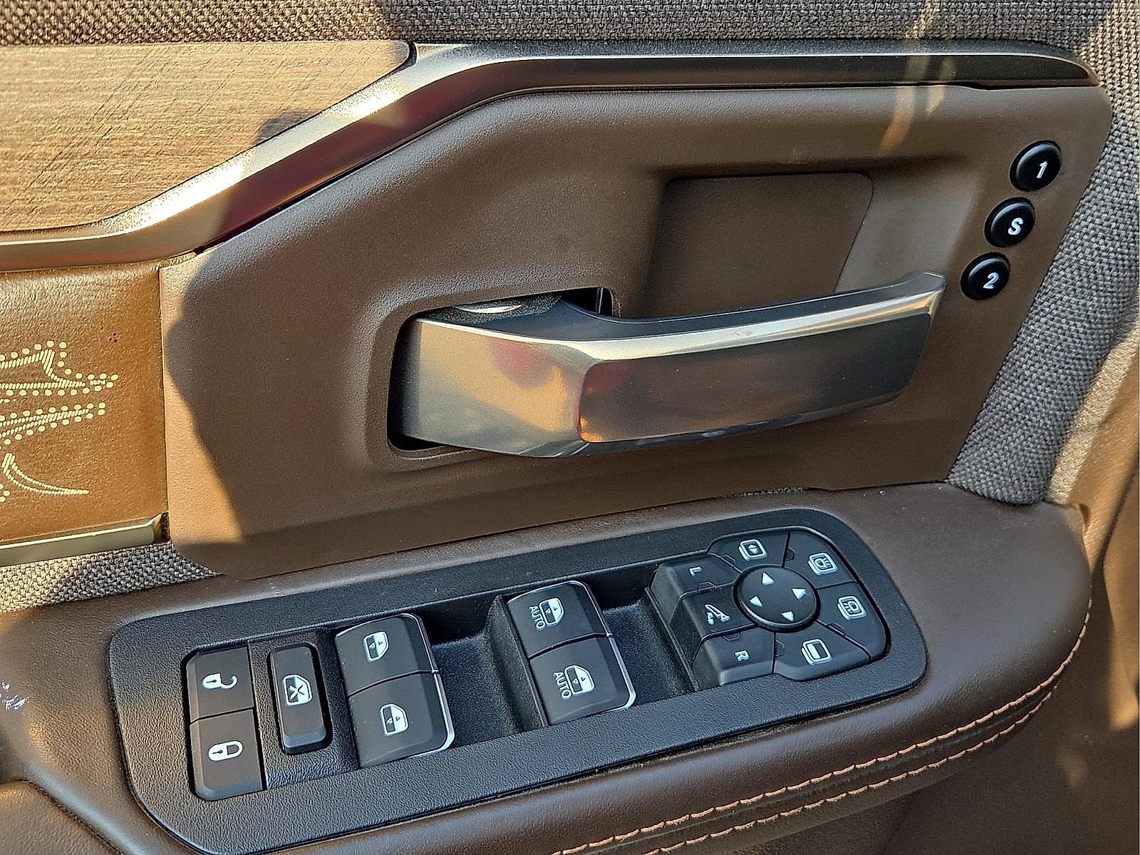 Used 2025 RAM 2500 Limited image 13