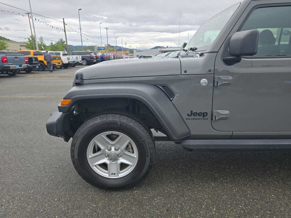 Used 2020 Jeep Gladiator Sport w/ Quick Order Package 24S AWD/4WD image 20