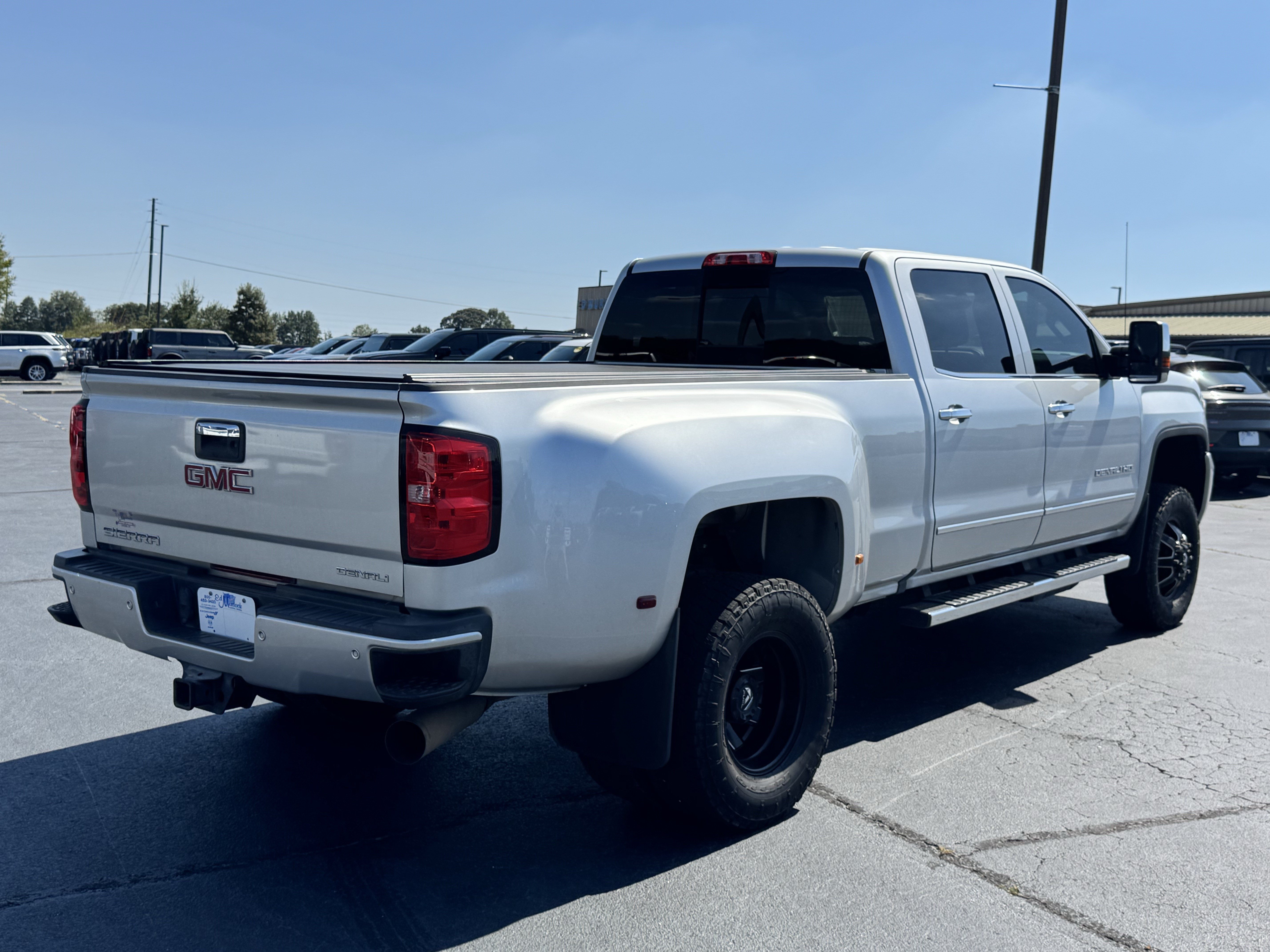 Used 2017 GMC Sierra 3500 Denali w/ Duramax Plus Package AWD/4WD image 5