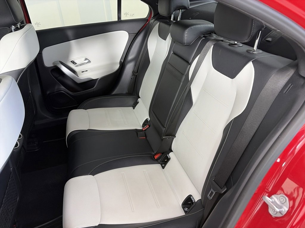 Used 2019 Mercedes-Benz A 220 4MATIC image 13