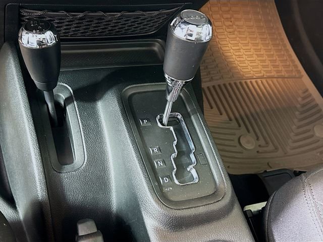 Used 2018 Jeep Wrangler Sport image 14