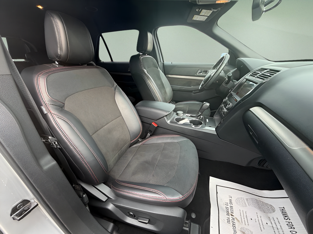 Certified 2019 Ford Explorer XLT w/ Equipment Group 202A AWD/4WD image 19