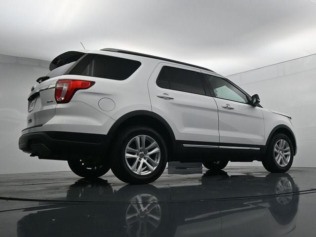 Certified 2019 Ford Explorer XLT w/ Equipment Group 201A AWD/4WD image 36