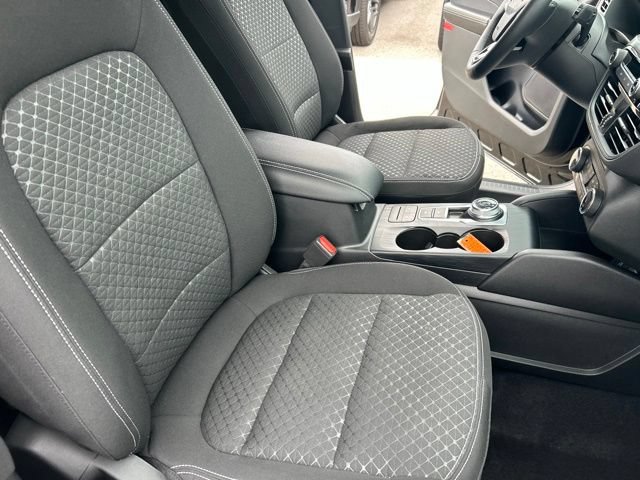 Certified 2023 Ford Escape Active AWD/4WD image 35