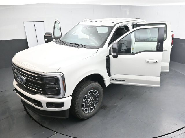 Certified 2026 Ford F350 Platinum AWD/4WD image 30